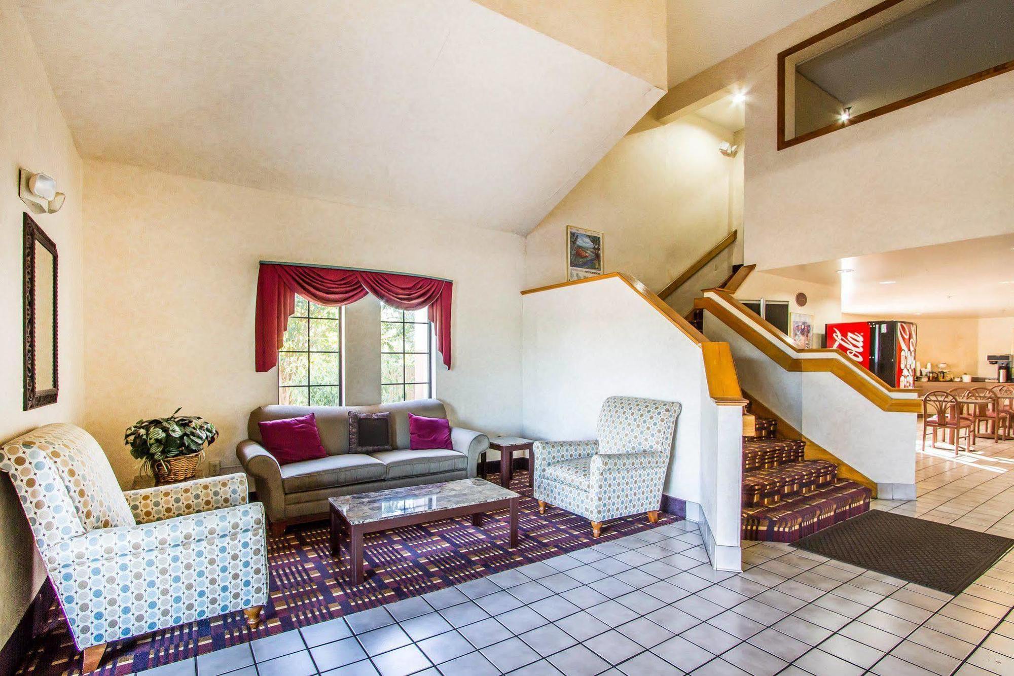 Rodeway Inn メンフィス エクステリア 写真