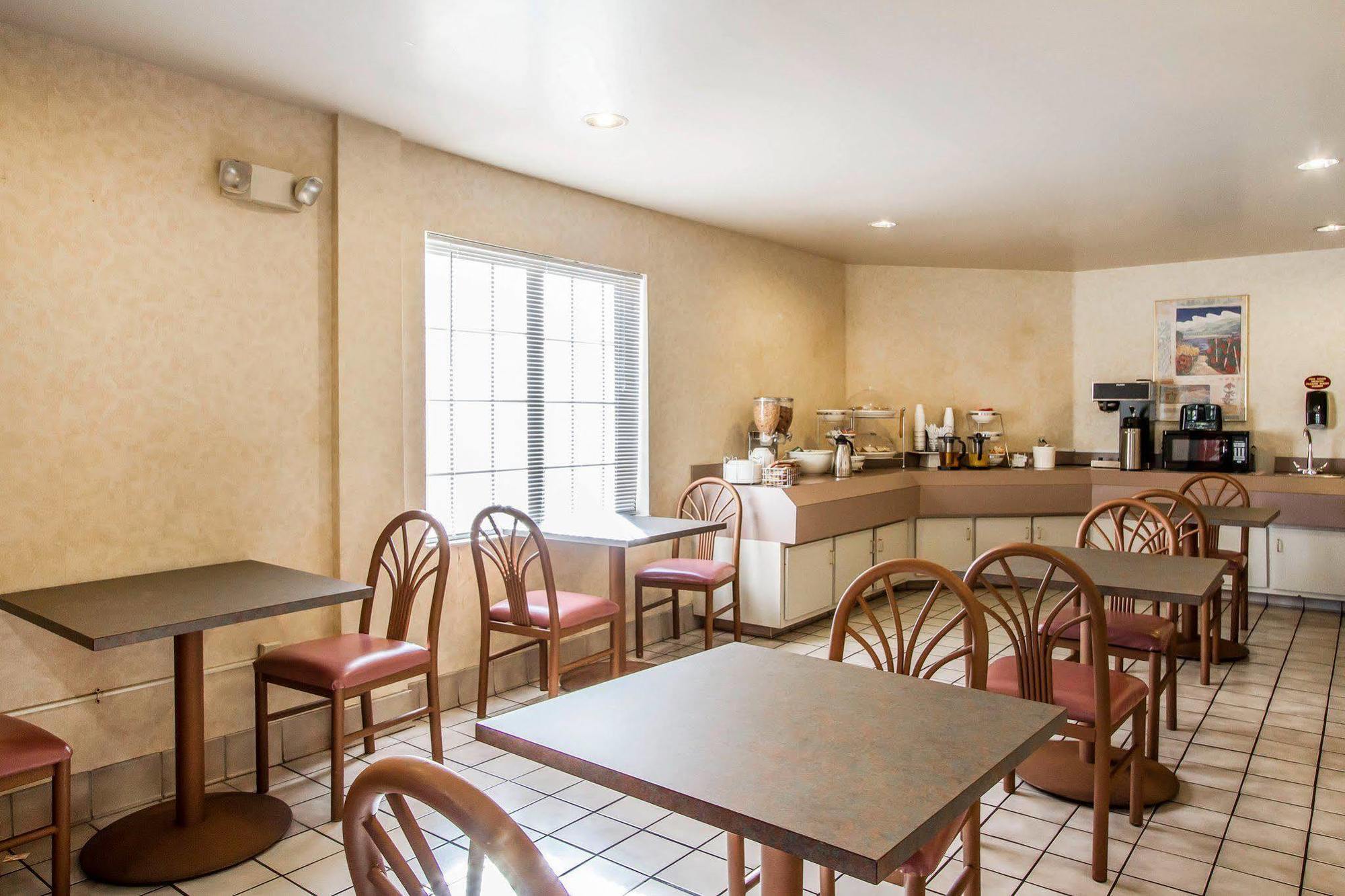 Rodeway Inn メンフィス エクステリア 写真