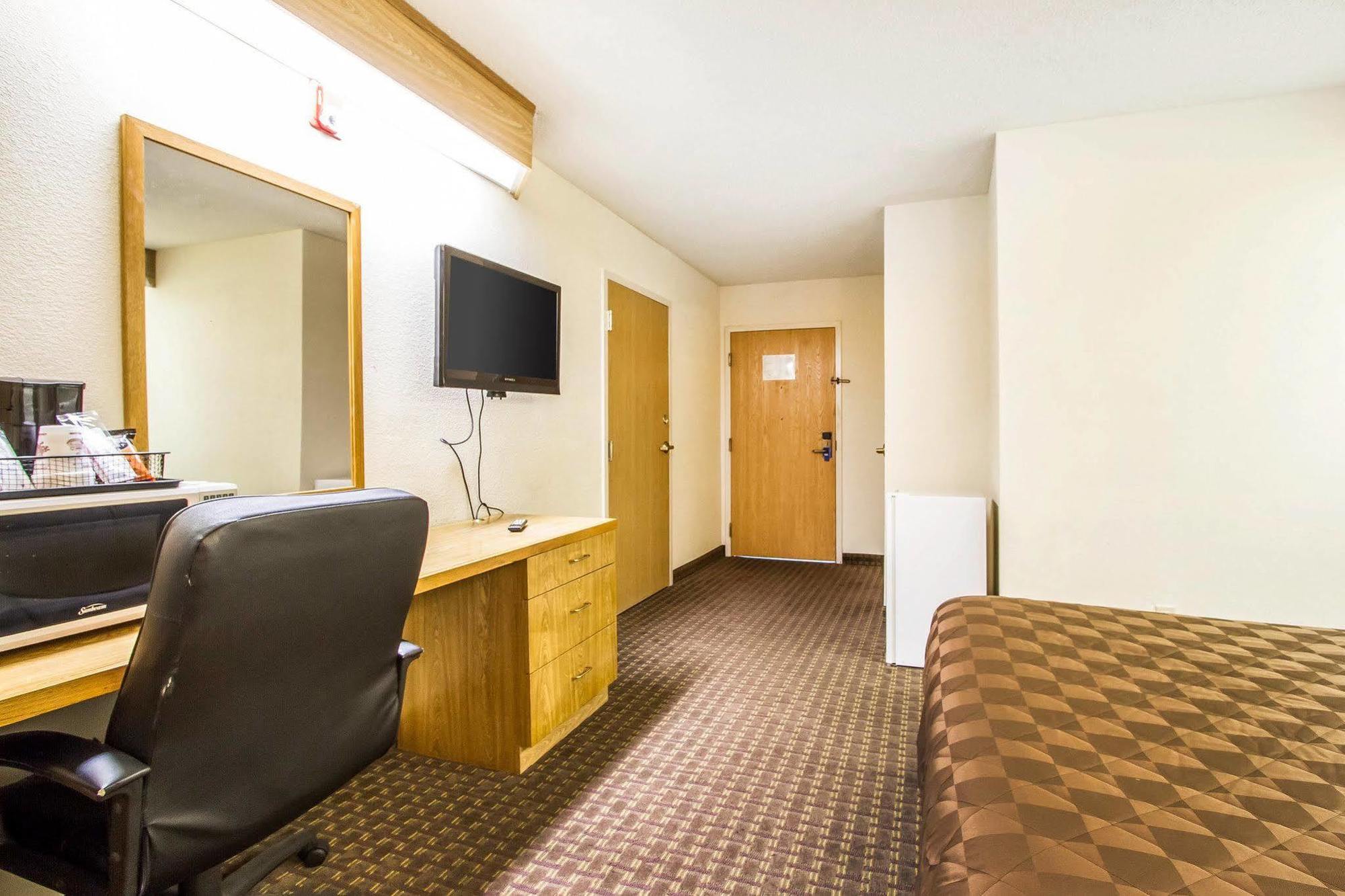 Rodeway Inn メンフィス エクステリア 写真